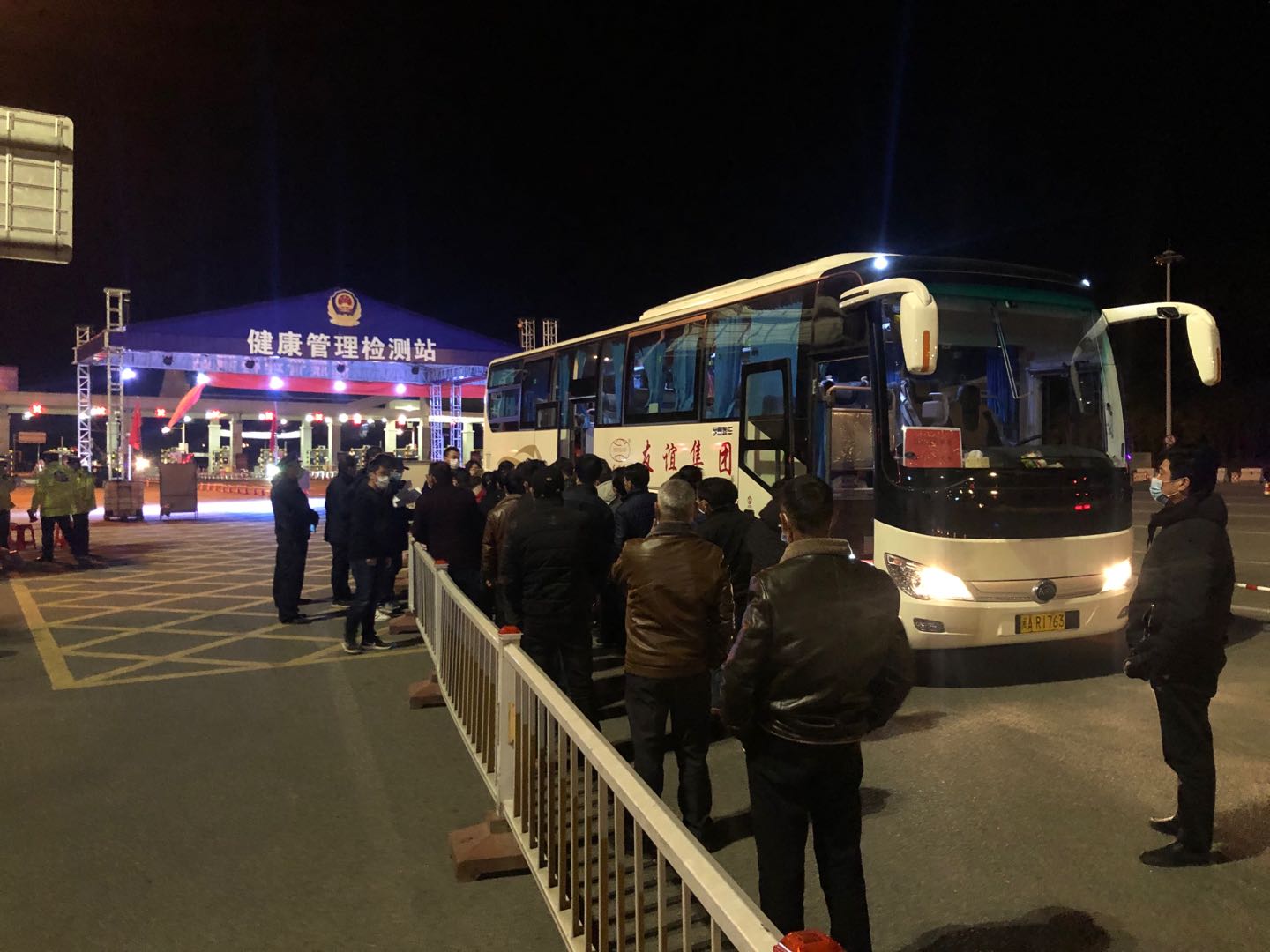 �۲��ü���ר���ж���������Ա�����ڣ�